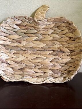 Woven Apple Basket Natural Fiber Rustic Farmhouse Home Decor Fall